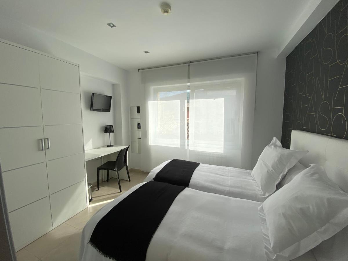 Hostal Somnis Suria Exterior foto