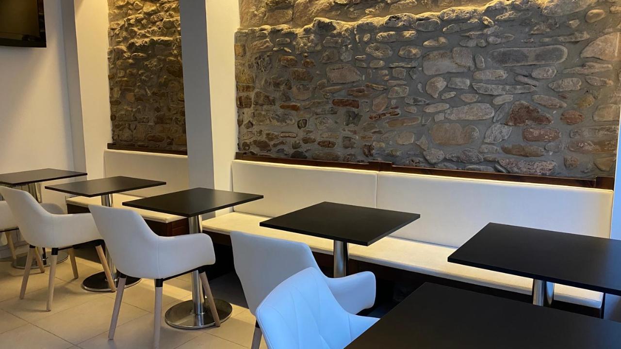 Hostal Somnis Suria Exterior foto