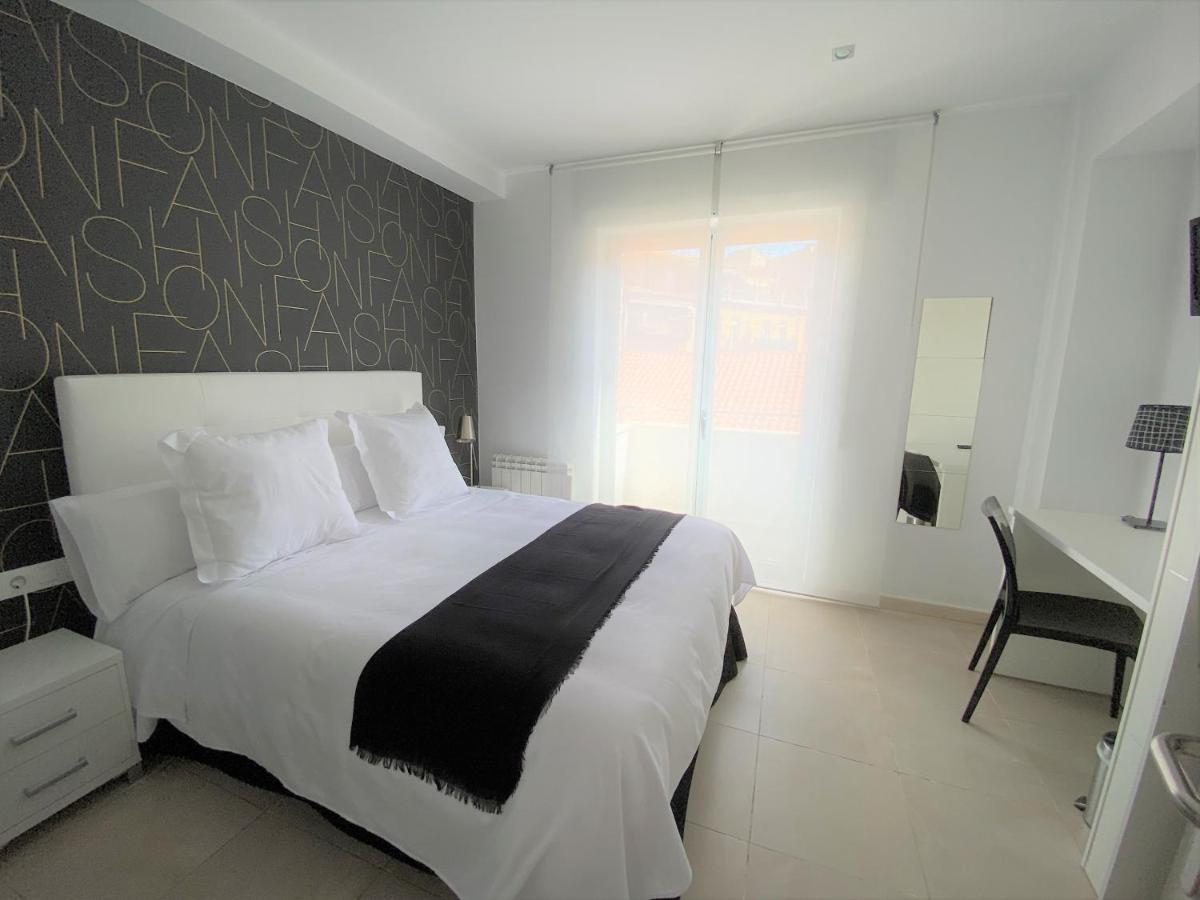 Hostal Somnis Suria Exterior foto