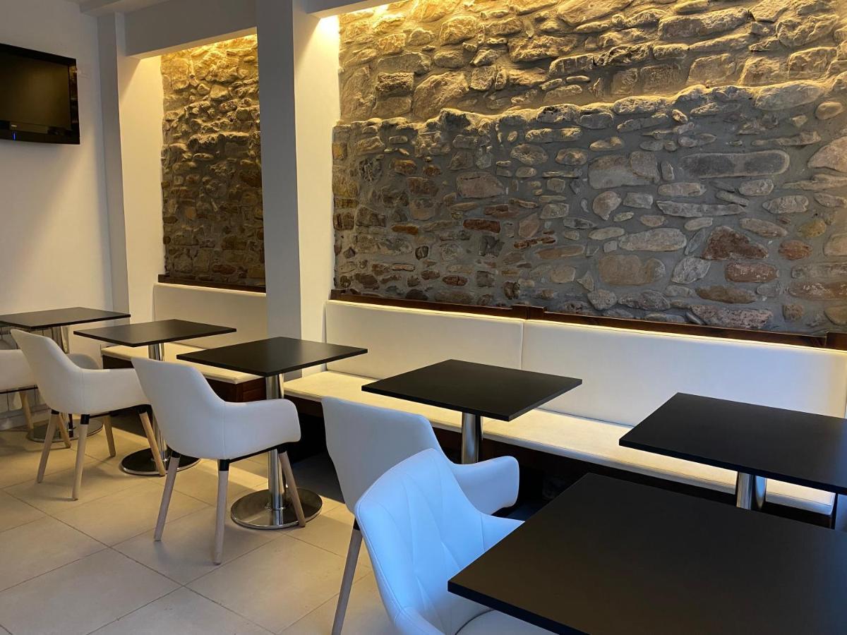 Hostal Somnis Suria Exterior foto
